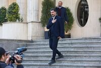 واکنش دو پهلوی دولت به افزایش قیمت بنزین؛ مجلس ساز ناکوک می‌زند
