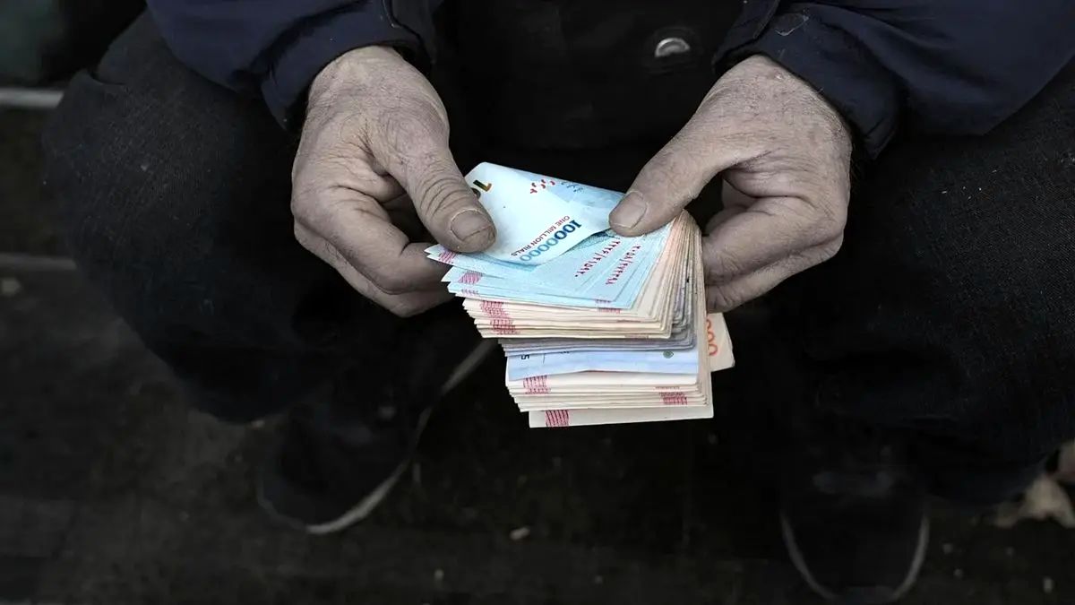 هدیه ۱۴ میلیون تومانی دولت به کارکنان: صدور کارت هدیه برای کارمندان رسمی، پیمانکاری و قراردادی