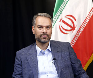 اگر پزشکیان مسئله خودرو و فیلترینگ را حل می‌کرد، نمره اقتصادی‌اش بالاتر بود