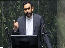 امیرحسین ثابتی : سهنرخی شدن بنزین خیانت به مردم است؛ بهجای گرانی، جلوی قاچاق را بگیرید