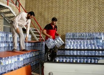 صادرات 1.7 میلیون لیتری آب در 5 ماه؛ عمان آب معدنی ایران را متهم به آلودگی کرد

