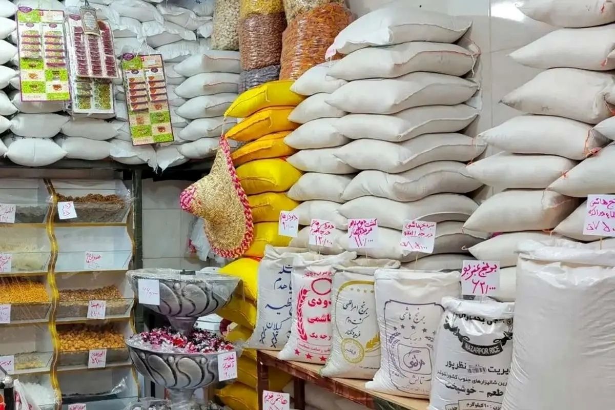 جزئیات دپوی ۴۰۰ تن برنج در بیابان‌های تهران/ برنج ارزان می شود؟
