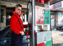 قیمت بنزین در کشورهای همسایه؛ گران‌ترین و ارزان‌ترین‌ها کدامند؟
