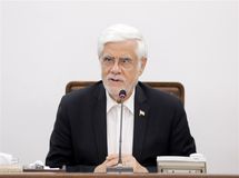 تعجب عارف از گران‌شدن کالاها بدون ارتباط با نرخ ارز
