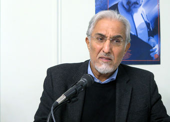 یک عده کلاه‌بردار بورس را اداره می‌کنند