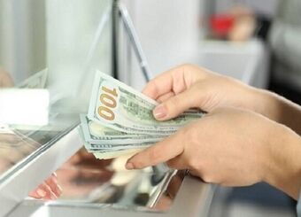 نرخ رسمی انواع ارز در آستانه سال ۱۴۰۵؛ کاهش دسته‌جمعی قیمت‌ها
