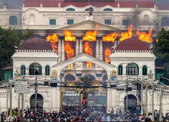 اقتصاد ضعیف شد، نپال منفجر
