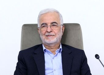 مومنی: استانداران محور اصلی اجرای برنامه‌های اقتصادی و عمرانی دارند
