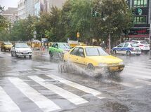 بارش باران در نوار شرقی و غربی کشور/افزایش نسبی دما از دوشنبه