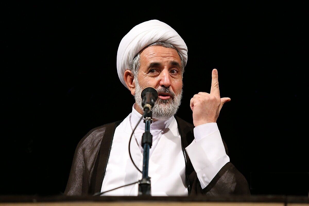 افشاگری نماینده مجلس: بنزین ۵ هزار تومانی از شهریور قطعی شده بود