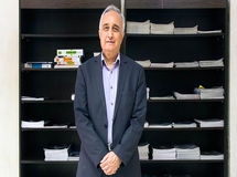 غنی‌نژاد: ترامپ لیبرال نیست/ ایده‌های ضد بازار دارد