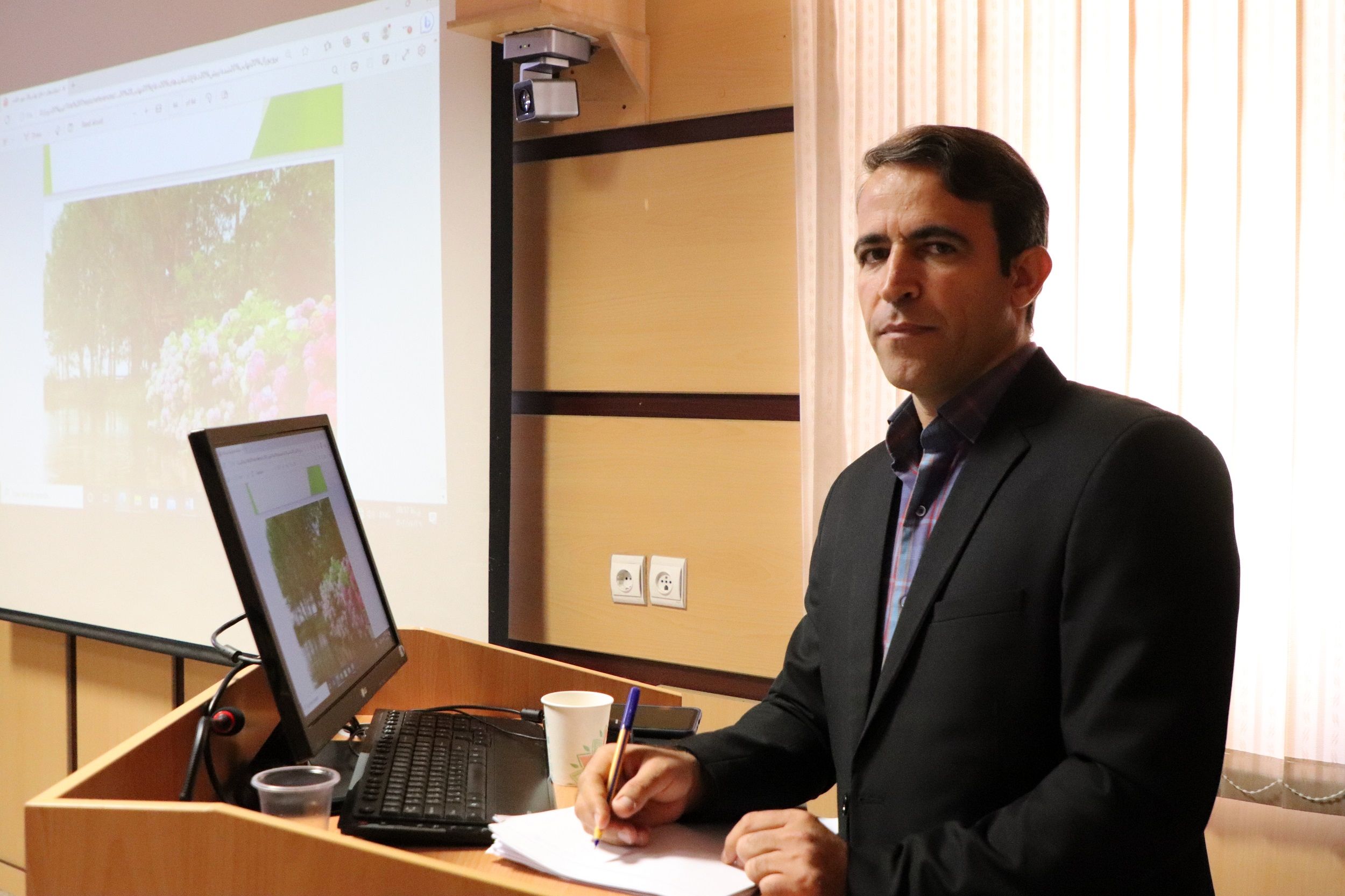 کاهش ۳۰۰ میلیون لیتری مصرف روزانه آب در تهران
