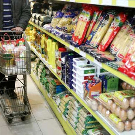 چرا گوشت مرغ و تخم‌مرغ با قیمت مصوب عرضه نمی‌شوند؟ +جدول قیمت کالاها