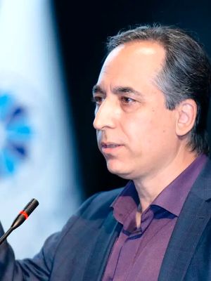  قیمت تریاک از نهاده‌ای که به مرغ می‌دهند خیلی بیشتر است