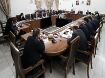 عارف در جلسه ستاد تنظیم بازار: نگذارید کالا‌ها را از قفسه فروشگاه‌ها جمع کنند