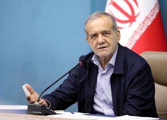 پزشکیان: دست هر کسی که در کشور سرمایه‌گذاری کند را می‌بوسیم
