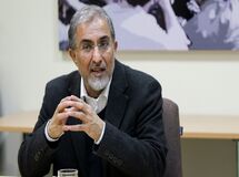 دولت دروغ می‌گوید که پول ندارد