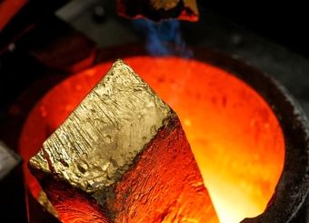 نخستین عبور طلای جهانی از مرز 4 هزار دلار

