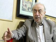 عسگر اولادی: نیازی به ورود خارجی‌ها به بازار ایران نیست/ به آنها اعتماد نداریم