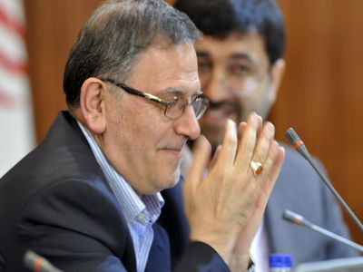 چرا سیف به وعده تک نرخی کردن نرخ ارز عمل نمی‌کند؟/ عملکرد بانک مرکزی در دو سال اخیر بسیار ناپخته بوده است