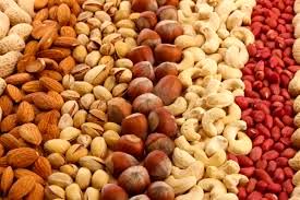 کاهش 90 درصدی خرید آجیل شب عید/ دولت چرا بادام زمینی و تخمه وارد میکند؟