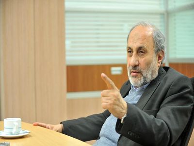جلال‌پور با حمایت دولت رئیس اتاق شد/ افکار نهاوندیان درست نیست/ جلال‌پور کسانی را به اروپا می‌برد که دولت می‌خواهد
