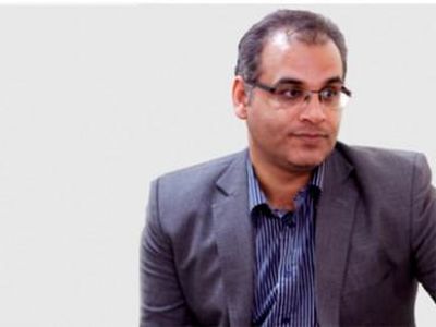 دستور وزیر اقتصاد برای بررسی فیش‌های نجومی حقوق هیأت مدیره بیمه مرکزی ایران