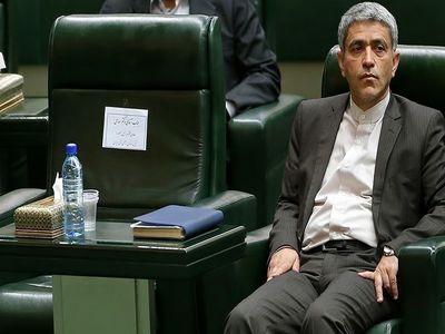 طیب‌نیا جانشین شاپور محمدی را منصوب کرد/ یک فرد ناشناخته معاون وزیر اقتصاد شد
