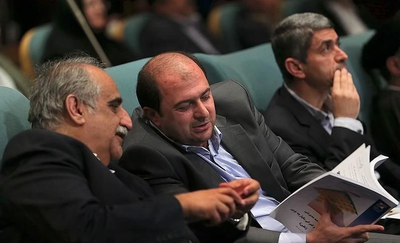 فساد 15 هزار میلیاردیِ گمرک در زمان ریاست "عباس معمارنژاد" اتفاق افتاد