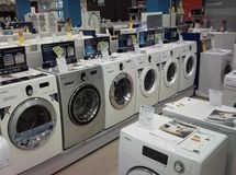 طرح وام 50 میلیونی بانک مرکزی به نفع تولیدکنندگان کالای خارجی است