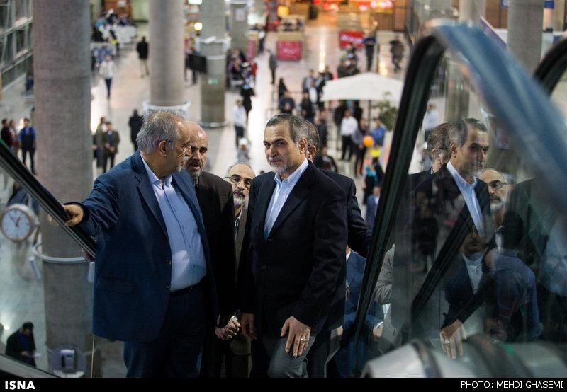 بخش عمده قاچاق کالا در دولت یازدهم از گمرک انجام میشود/ تجهیزات گمرک برای کنترل واردات ضعیف است