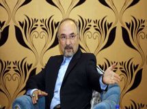 معاون طیبنیا در بیمارستان بستری شد/ عارضه قلبی برای خزاعی مشکلساز شد