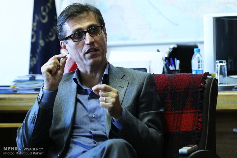 معاون ربیعی: انتظار اشتغالزایی از دولت یازدهم انتظار نابجایی است!/ اگر رشد اقتصادی امسال 5 درصد هم شود، شغل ایجاد نمی‌شود
