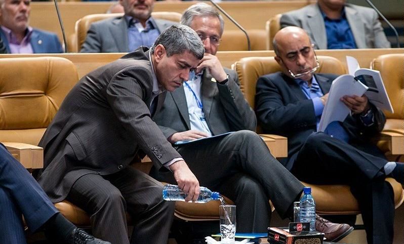 ناتوانی طیب‌نیا در خصوصی‌سازی و مبارزه با فرار مالیاتی + اینفوگرافی