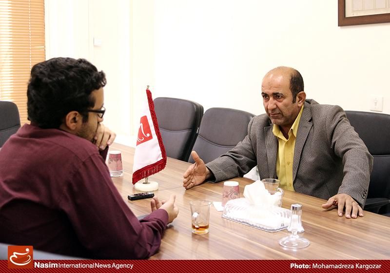 زنگنه کل میادین نفتی را به خارجی‌ها داد!/ وزارت نفت فقط 185 چاه نفت را به توتال داد!/ دولت صنعت حفاری ایران را بهشت دکل‌سازهای چینی کرد