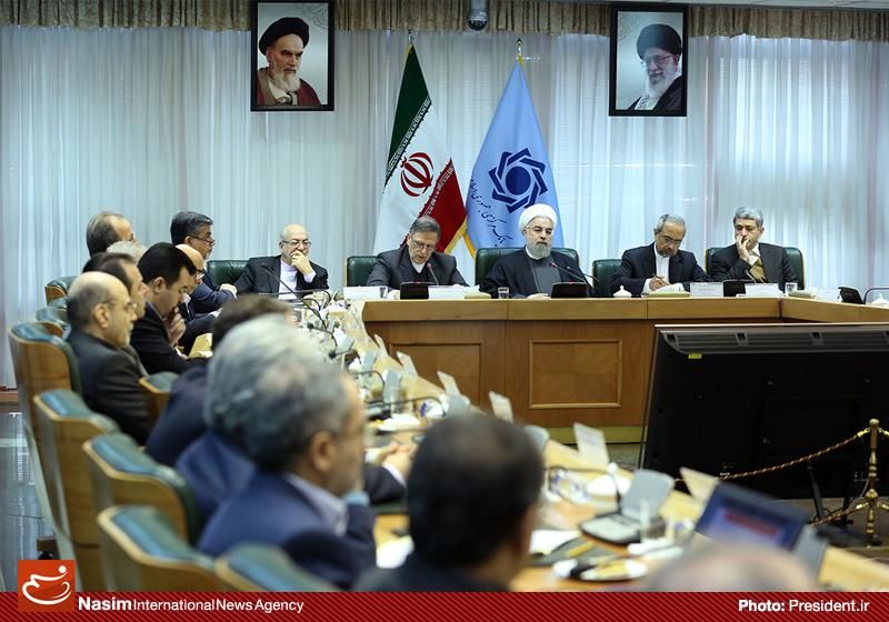 چرا اصرار و چرا مخالفت با شورای فقهی؟