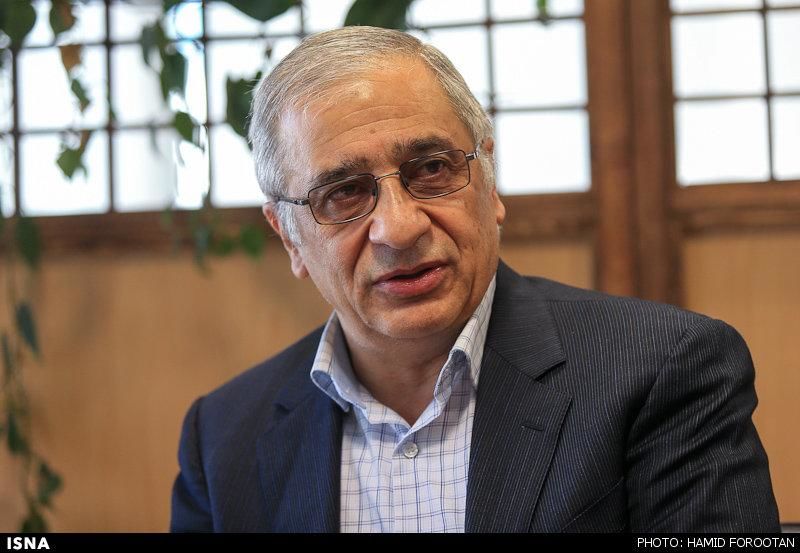 مظاهری: تیم اقتصادی روحانی برای خروج اقتصاد کشور از رکود وقت کشی می‌کند/ سرعت دولت در اجرای امور بسیار کند است!