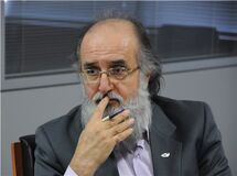 مستخدمین حسینی: دولت با 7.8 میلیون چک برگشتی نمی‌تواند ادعای خروج از رکود و رشد اقتصادی داشته باشد