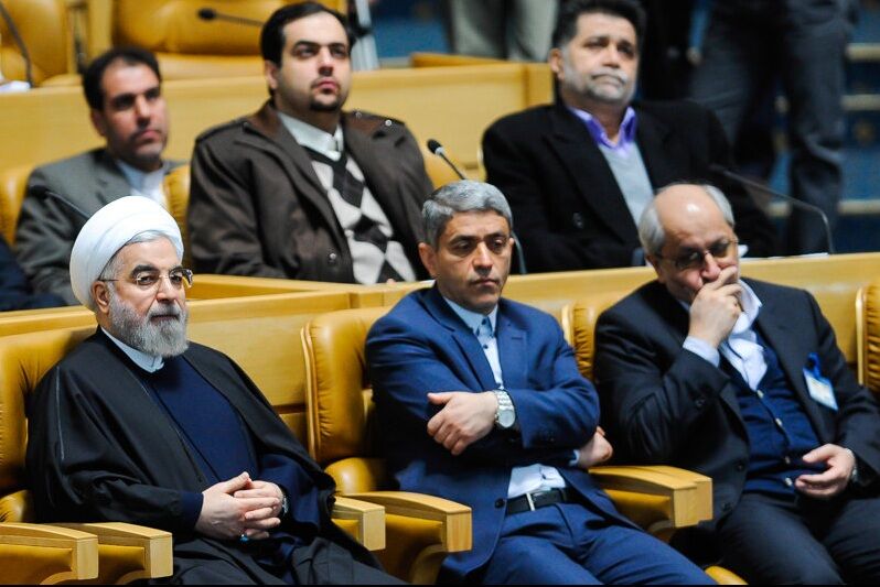 نمره مردودی 21 اقتصاددان به عملکرد اقتصادی دولت در 1100 روز گذشته
