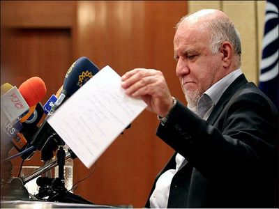 استدلال‌های ضعیف وزیر نفت روحانی برای حذف کارت سوخت/ زنگنه چطور فواید کارت سوخت را انکار می‌کند؟
