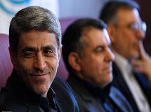 طیب‌نیا: بیشتر حقوق‌های نجومی براساس آیین‌نامه‌ و مقررات بوده / دلار 3940 تومانی طبیعی است!