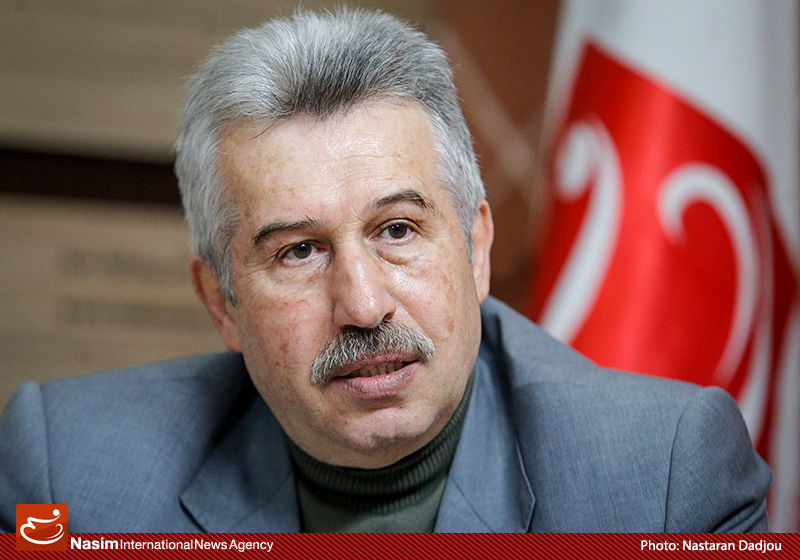 یک اقتصاددان: تا زمانی که خانواده‌ها فرزند بیکار دارند، رشد 7.4 درصدی را باور نمی‌کنند!