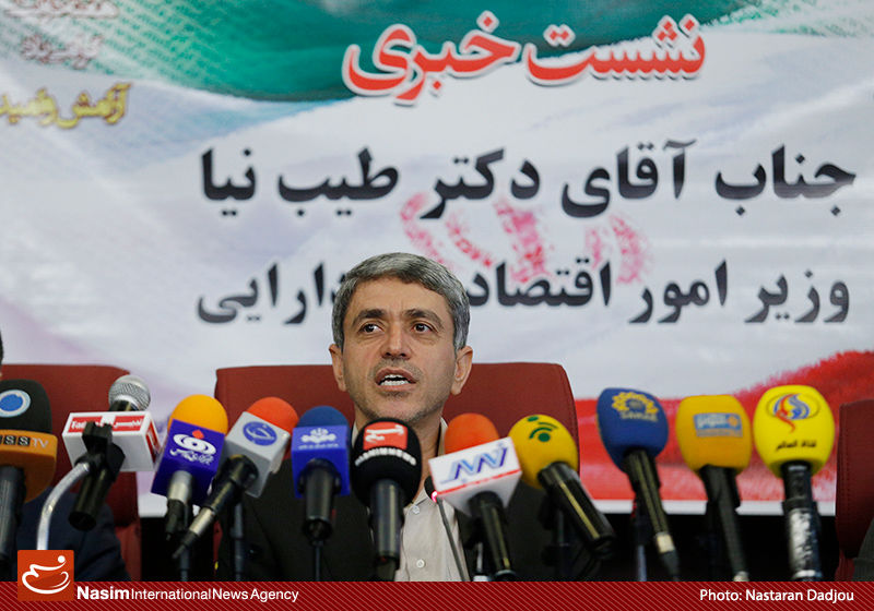 وزیر اقتصاد: منتقدان برجام، رشد 7.4 درصدی را زیر سوال بردند/ وضع مردم نسبت به پارسال خیلی بهتر شده