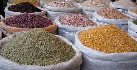عده‌ای سرمایه‌دار سودجو بازار حبوبات را به هم ریختند/ واردات عدس از کانادا، نخود از استرالیا و لوبیا از چین و اتیوپی!