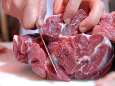 گوشت 1500 تومان دیگر گران شد/ مصرف گوشت قرمز به شدت کاهش یافت