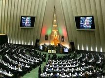 اعتراض شدید 120 تشکل دانشجویی به تلاش برخی نمایندگان برای حذف مصوبه اعلام عمومی حقوق و مزایای مدیران