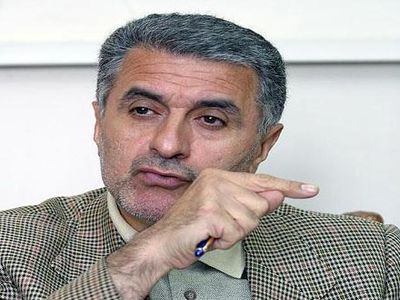 محسن صفایی فراهانی: یک سال از برجام گذشت، اما تاثیری بر سفره مردم نگذاشت/ یک میلیون تومان سال 93، الان 600 هزار تومان شده است