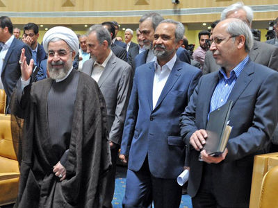 عدم رضایت رهبر انقلاب از شرایط اقتصادی کشور/ انفعال در ستاد اقتصاد مقاومتی!