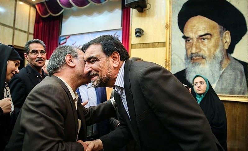 حاجیدلیگانی: "عادل آذر" به خاطر آماردهی غلط درباره حقوقهای نجومی استیضاح میشود