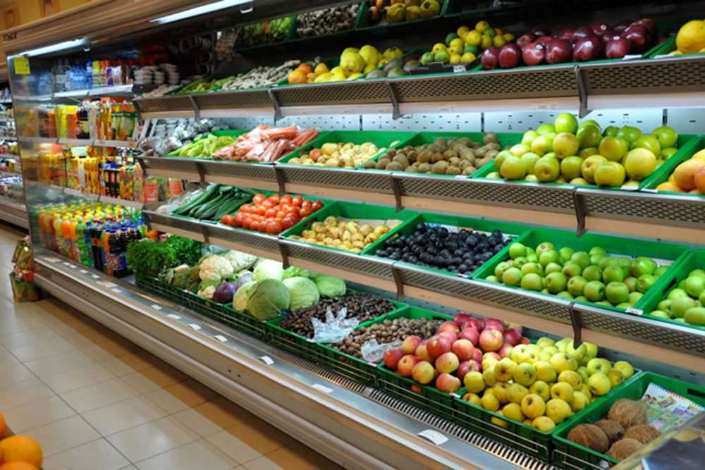 میوههای خارجی در سوپرمارکتها به فروش میرسند و دولت توجهی نمیکند!